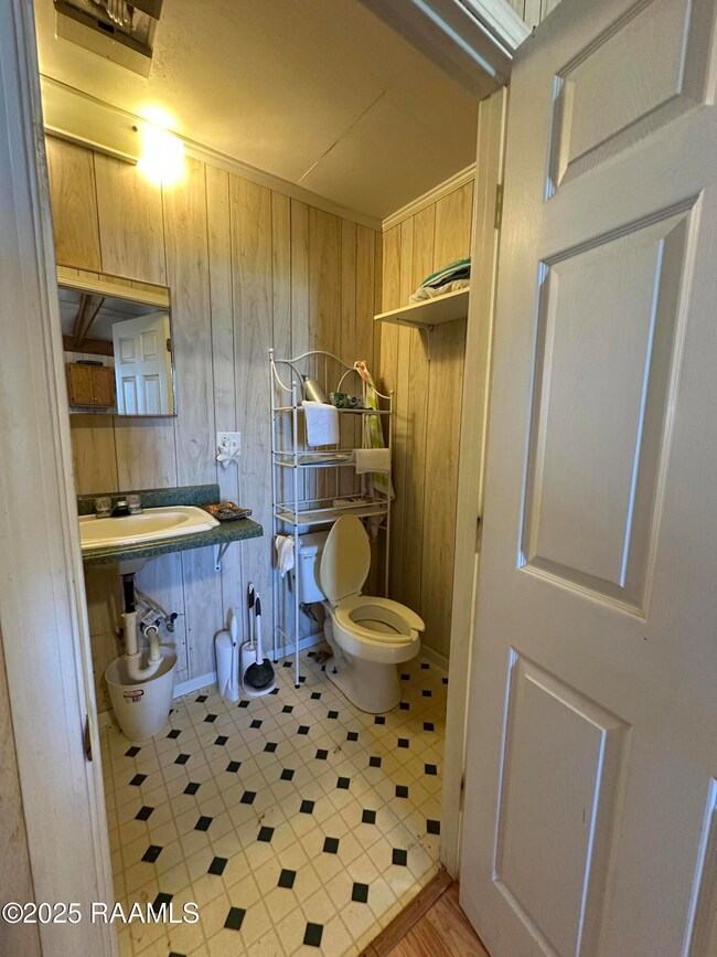 24352 Front Ridge Rd, Kaplan, LA 70548 - photo 7