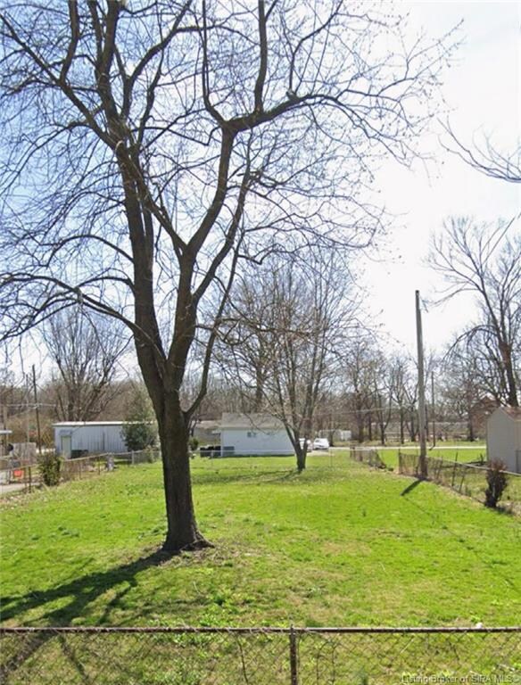 1006 Brunswick Dr, Jeffersonville, IN 47130 - photo 2