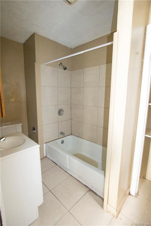 Front Apt - Bathroom