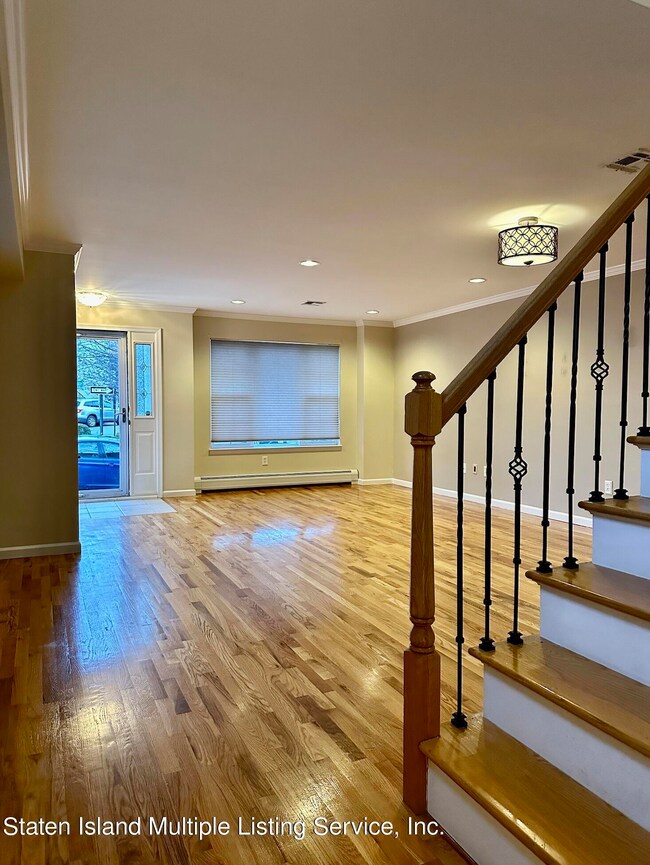 20 El Camino Loop unit 1, Staten Island, NY 10309 - photo 6