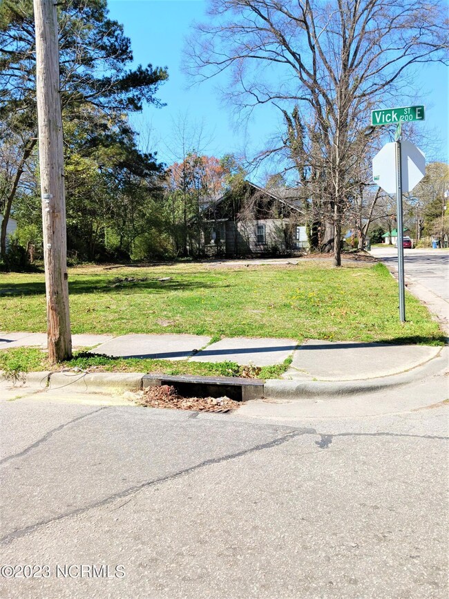 Land Corner View