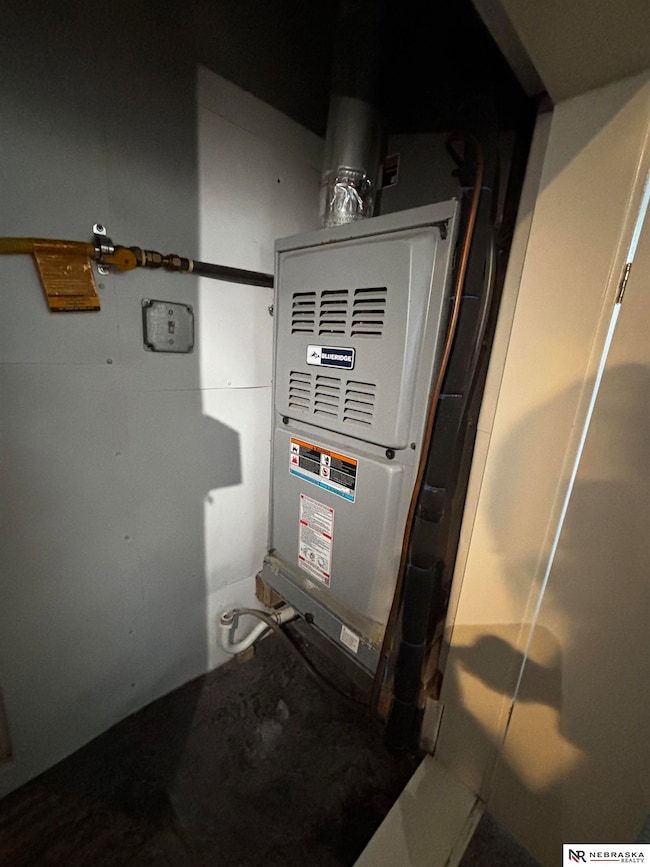 7343 Lake St, Omaha, NE 68134 - photo 5