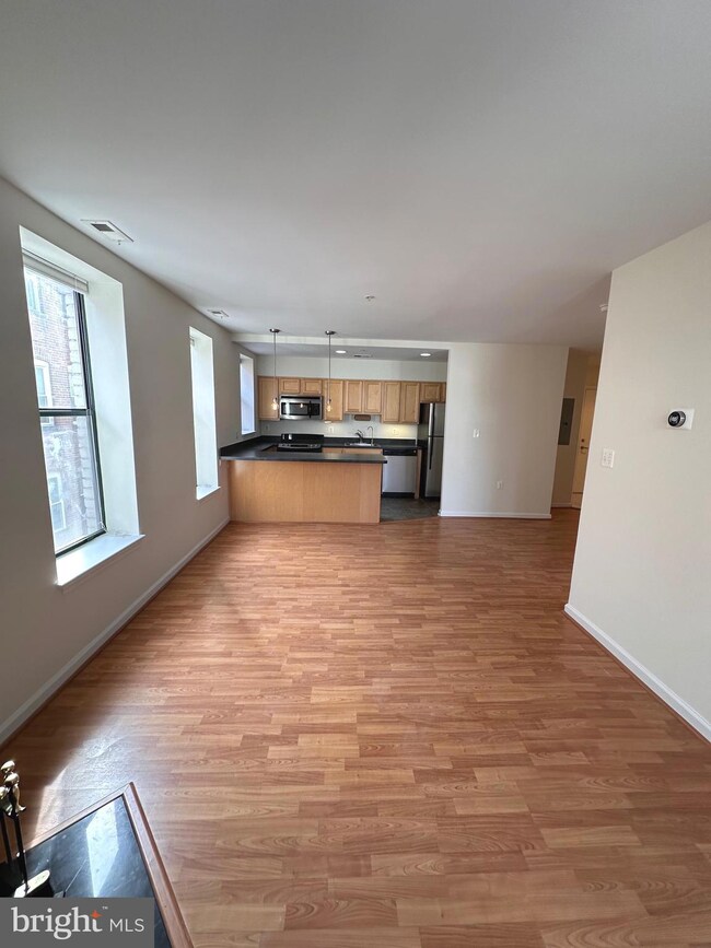 2627 Adams Mill Rd NW unit 302, Washington, DC 20009 - photo 3