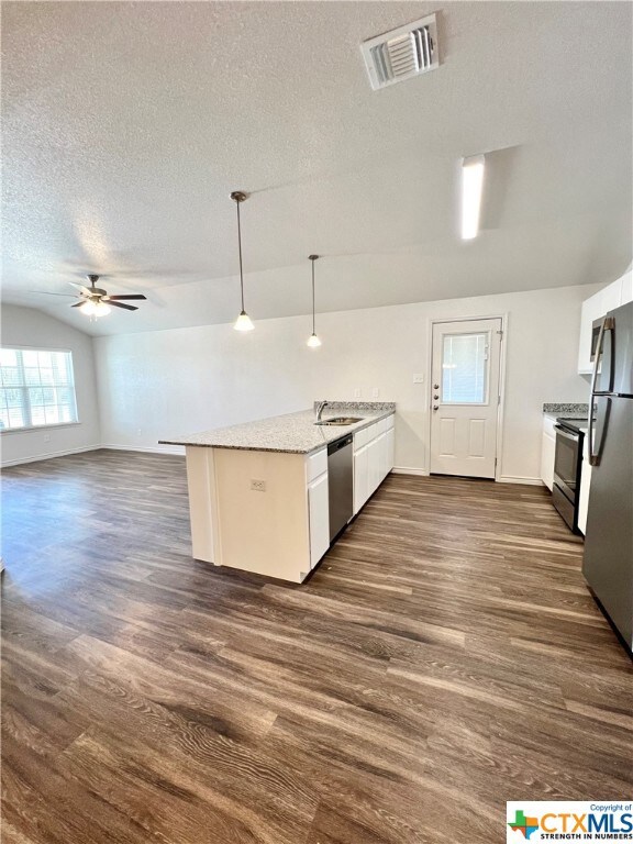 213 Dolphin Dr, Temple, TX 76501 - photo 4