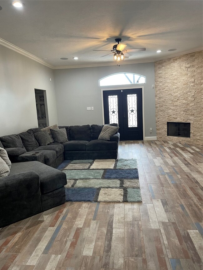 4209 Tawakon Dr, Pearland, TX 77584 - photo 2