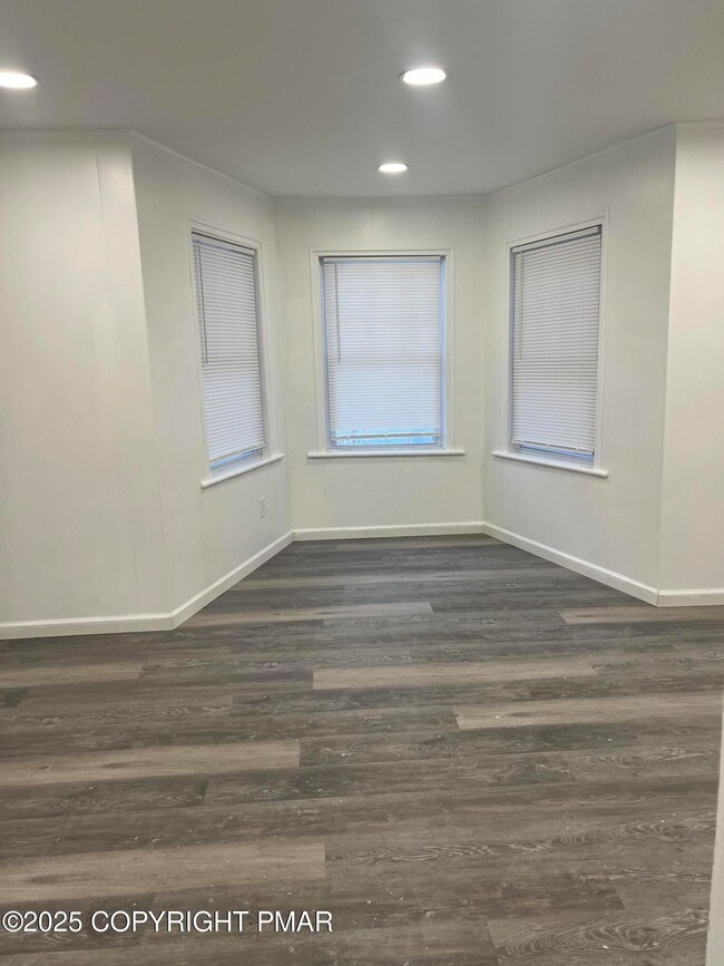 300 Tanite Rd, Stroudsburg, PA 18360 - photo 5