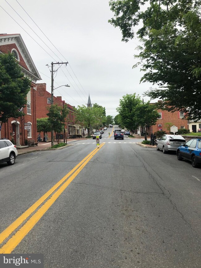 107 W Back Alley, Shepherdstown, WV 25443 - photo 3