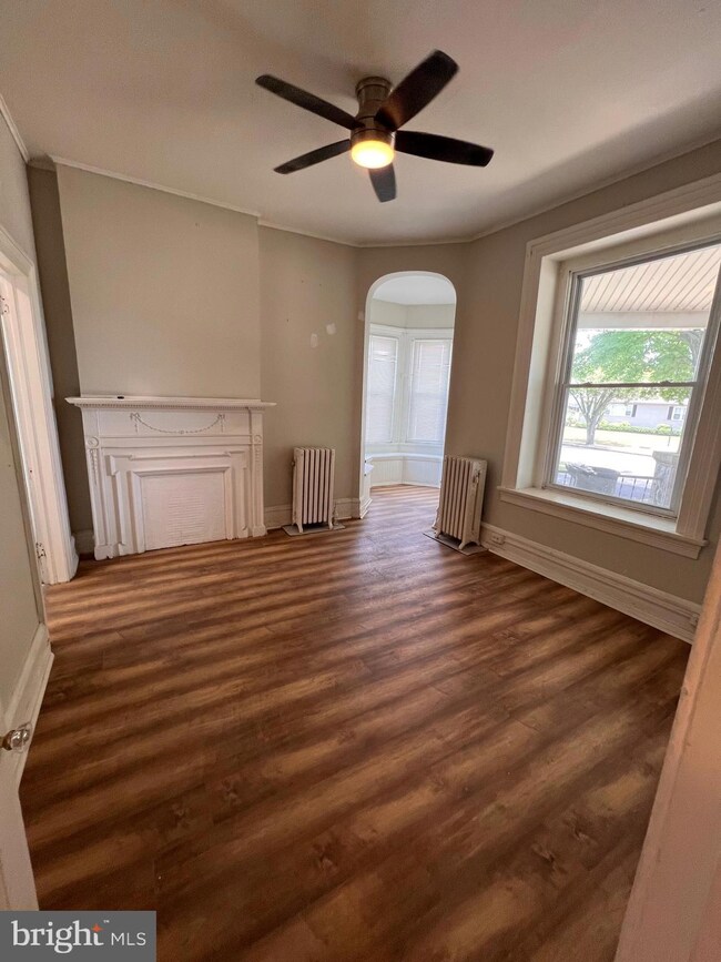 446 Beacon Ave unit 1, Paulsboro, NJ 08066 - photo 5