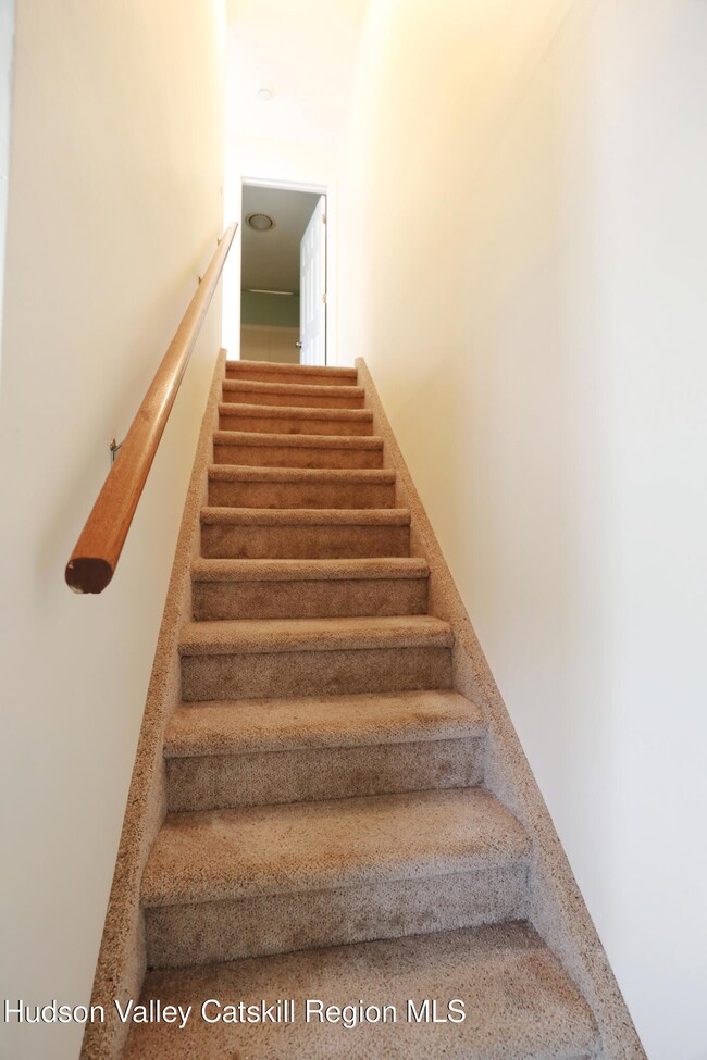 87 Delaware St, Saugerties, NY 12477 - photo 7