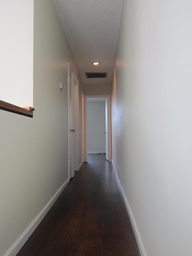 5130 Elmhurst F 044