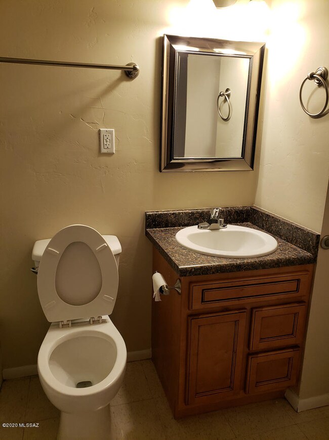 520 E Mohave Rd unit 12, Tucson, AZ 85705 - photo 5