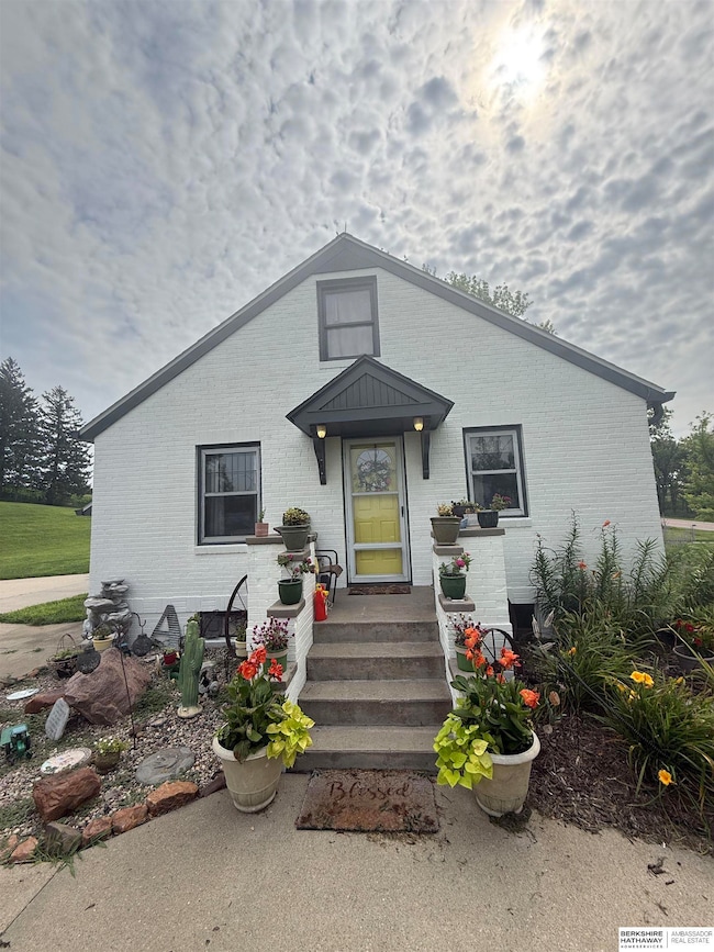 27566 Magnolia Rd, Underwood, IA 51576 - photo 2