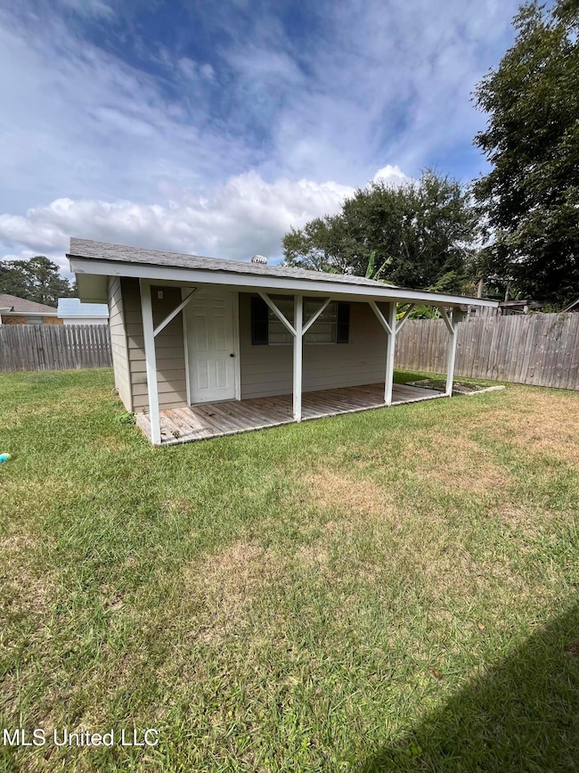 2217 Taylor office or workout room