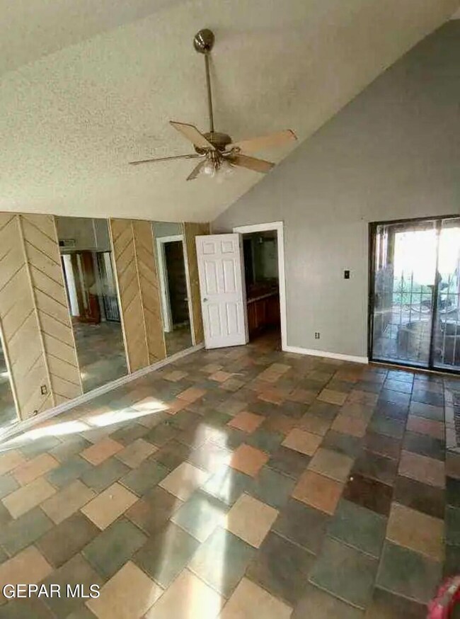 536 James St, El Paso, TX 79915 - photo 6