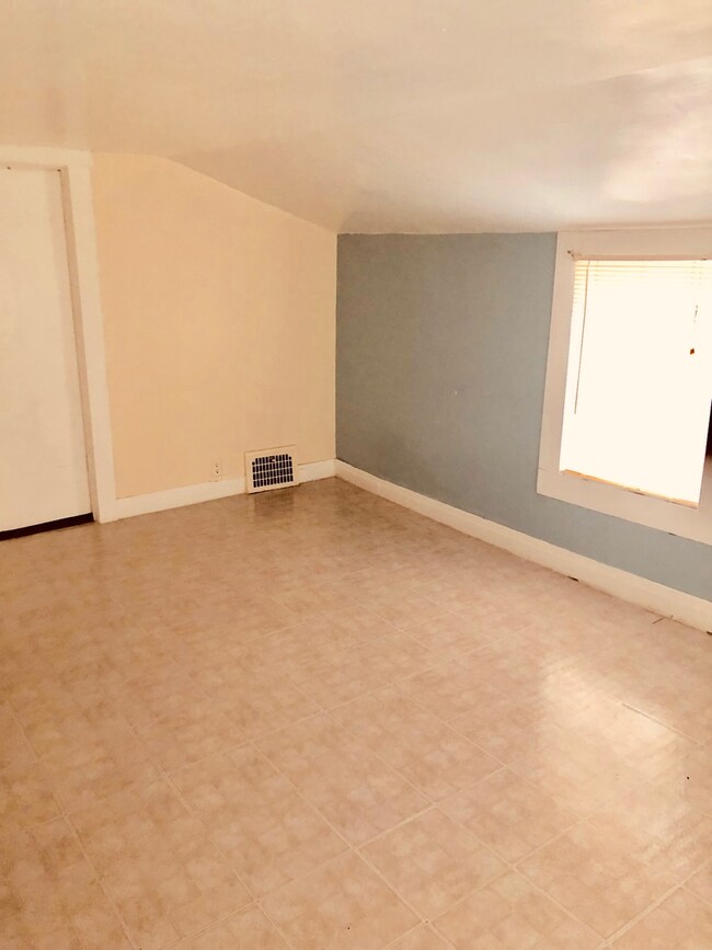 288 Franklin Blvd, Elgin, IL 60120 - photo 4