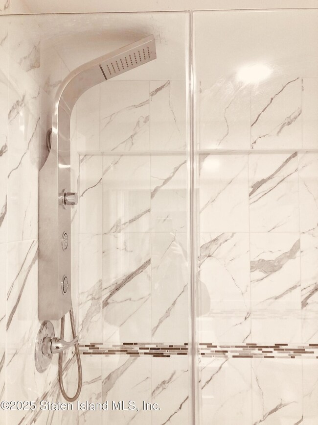 374 Crystal Ave unit 2, Staten Island, NY 10314 - photo 6