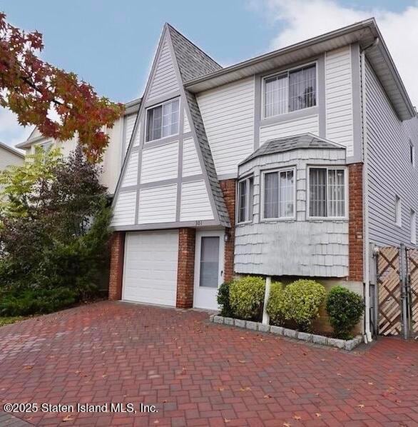 301 Monahan Ave, Staten Island, NY 10314 - photo 2