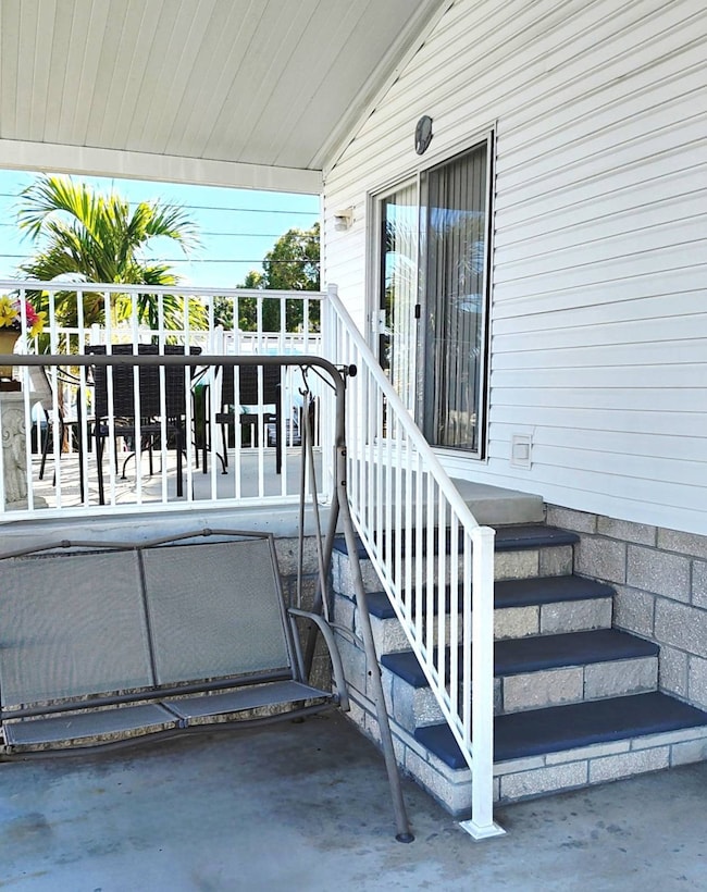 370 53rd Ave N unit 690, Saint Petersburg, FL 33703 - photo 4