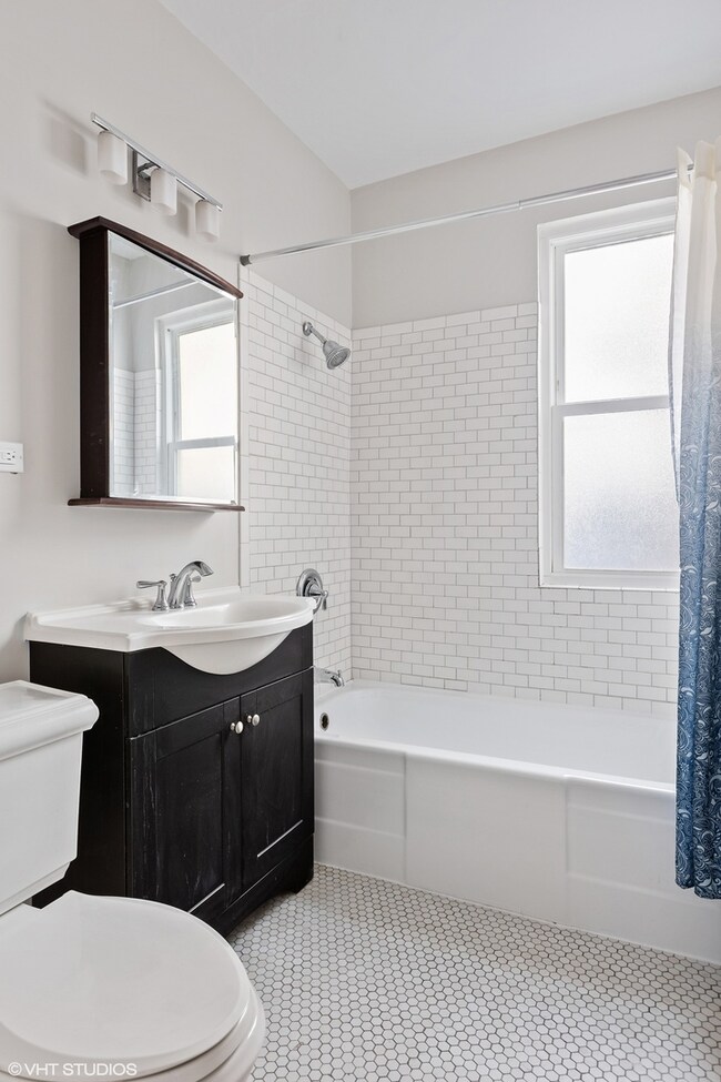 5418 N Ashland Ave, Chicago, IL 60640 - photo 7