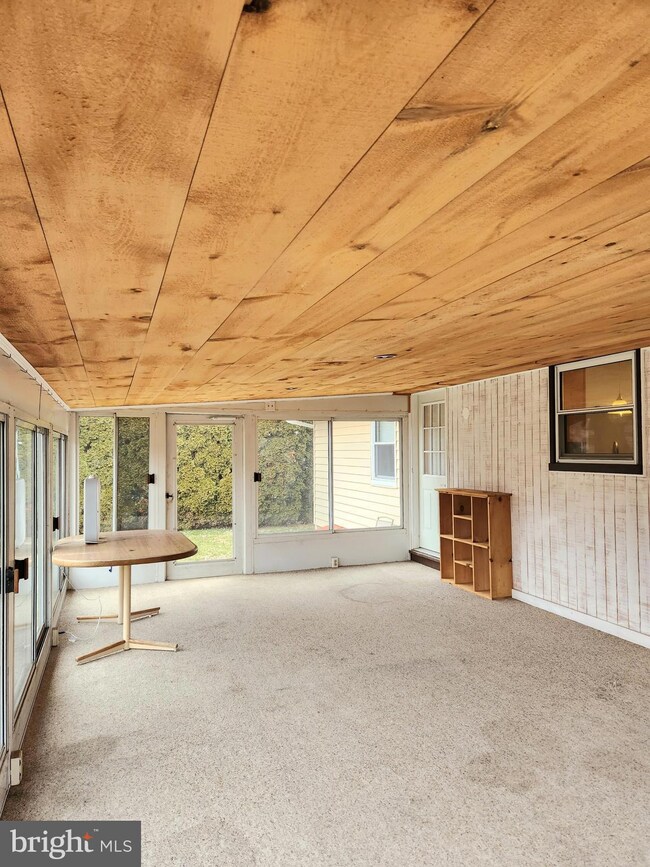 4752 Killian Ave, Reading, PA 19606 - photo 5