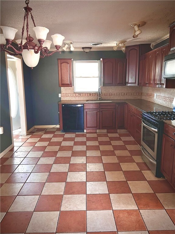 3713 N Oak St, Bethel Heights, AR 72764 - photo 4