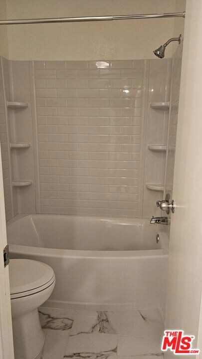 3851 Amberly Dr unit G, Inglewood, CA 90305 - photo 2