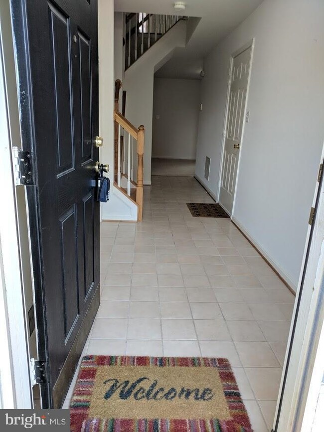 13183 Dashco Way, Herndon, VA 20171 - photo 2