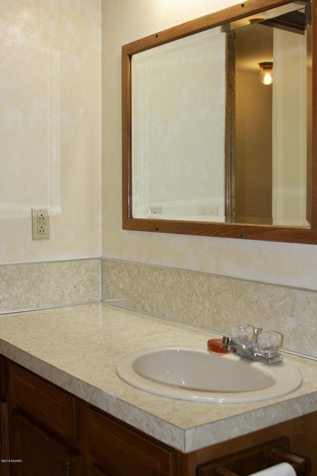 2154 Wildfield Dr NE unit 1, Grand Rapids, MI 49505 - photo 6