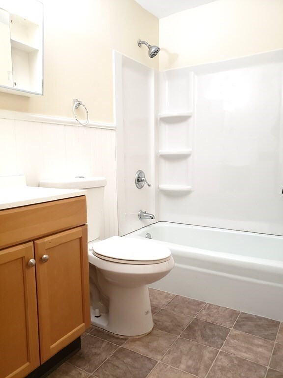 4 Pell St unit 5, Ludlow, MA 01056 - photo 6