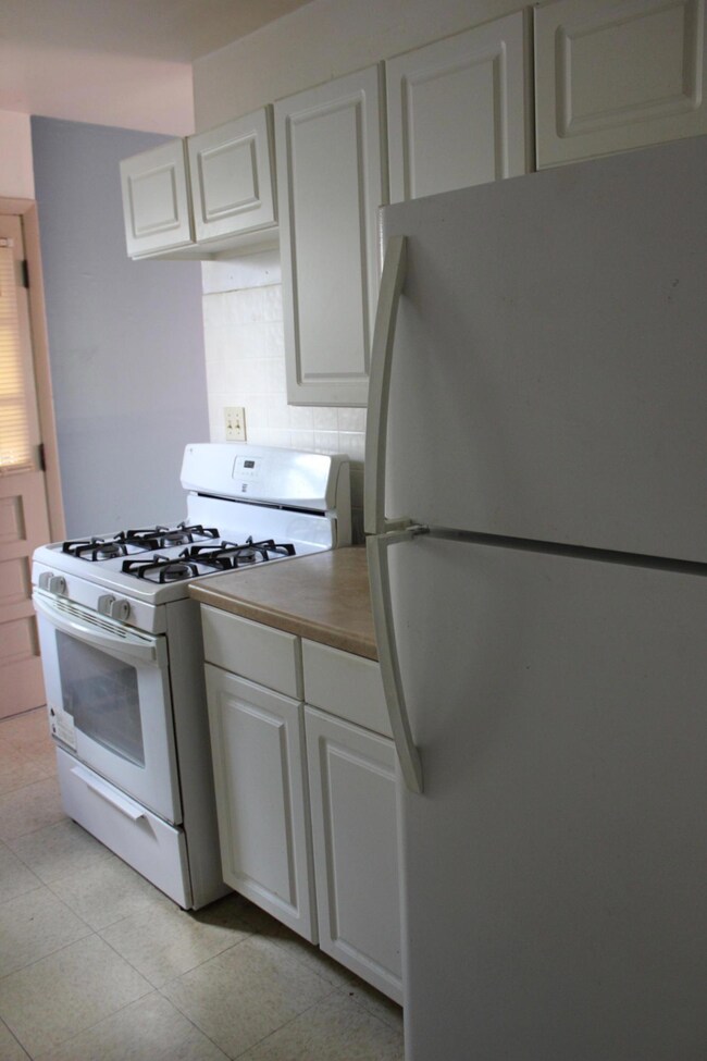 4111 Dixie Ct unit 113, Columbus, OH 43228 - photo 3