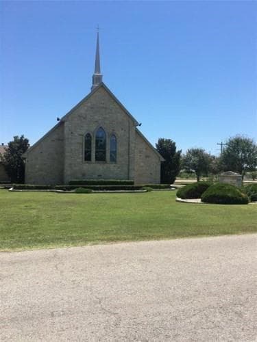 20008 Misty Valley Cir, Whitney, TX 76692 - photo 2