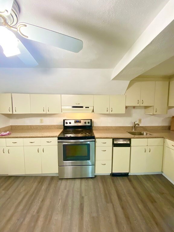 64 Main St unit 3, Malden, MA 02148 - photo 4