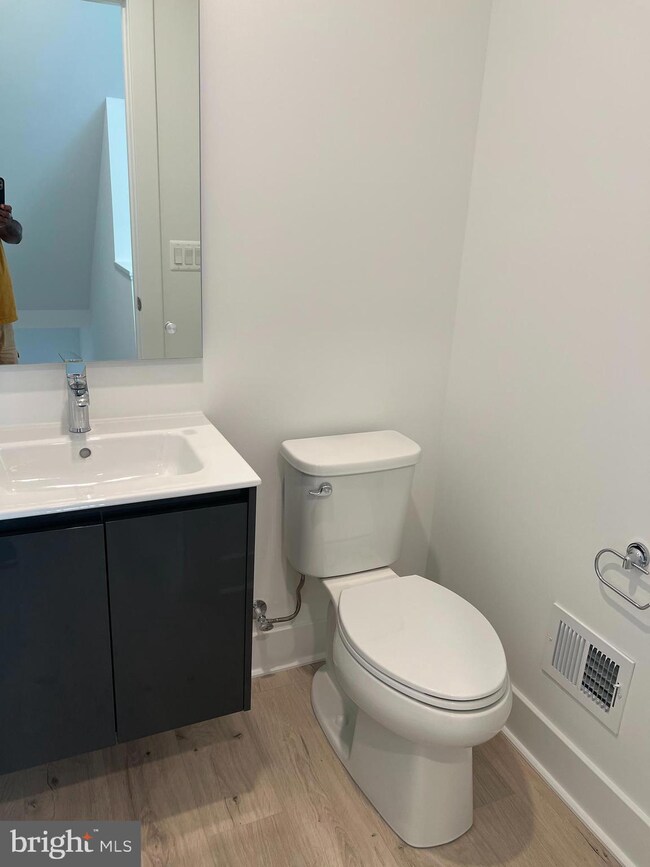 2139 Tysons Ridgeline Rd, Pimmit Hills, VA 22043 - photo 6