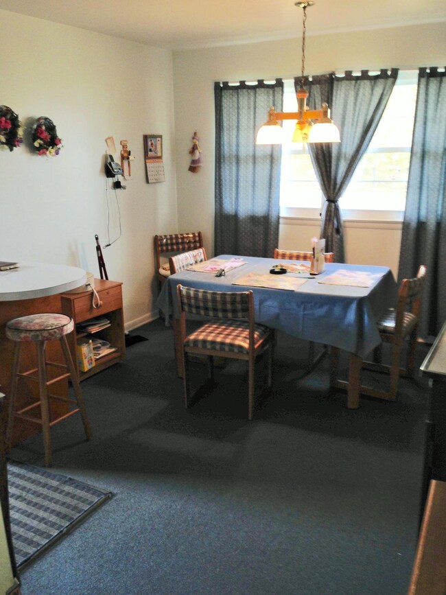 Kitchen3.jpg