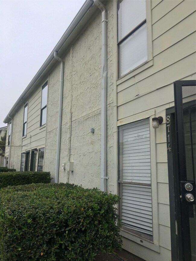 8714 Village of Fondren Dr unit 8714, Houston, TX 77071 - photo 3
