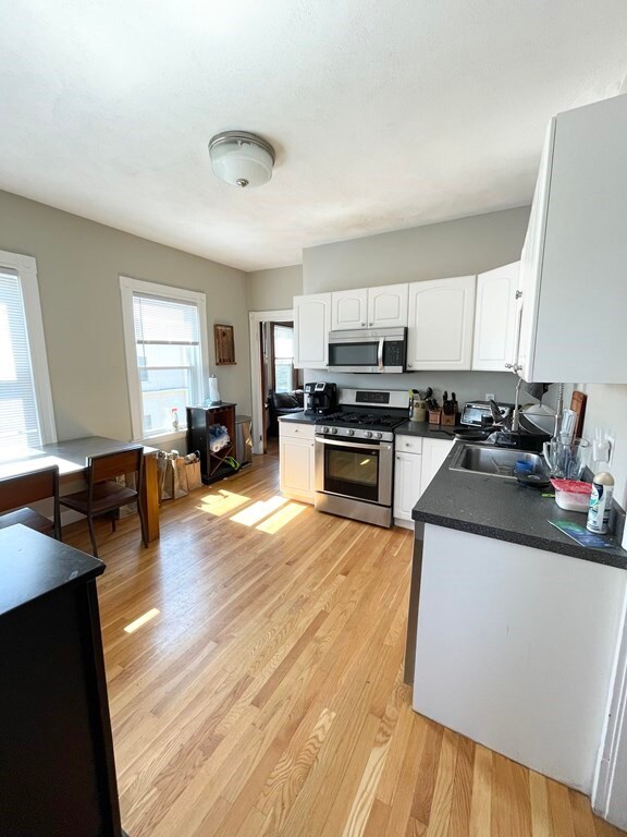 79 Beacon St unit 3, Somerville, MA 02143 - photo 2