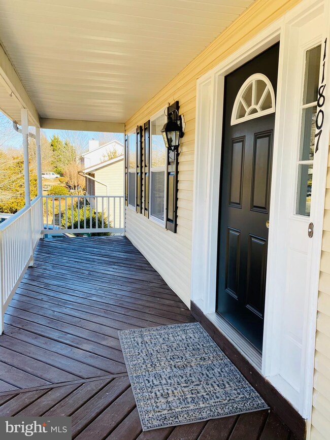 11807 Clarence Dr, Fredericksburg, VA 22407 - photo 3