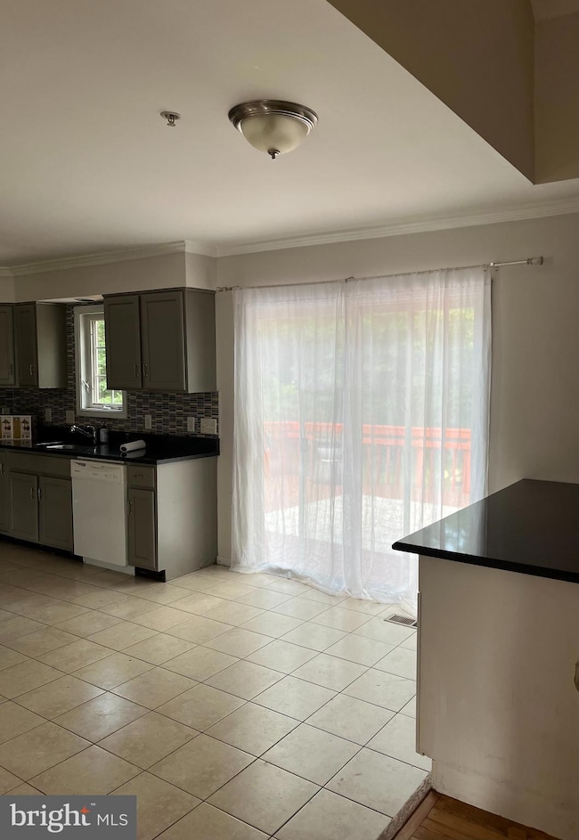 7502 Contee Rd, Laurel, MD 20707 - photo 5