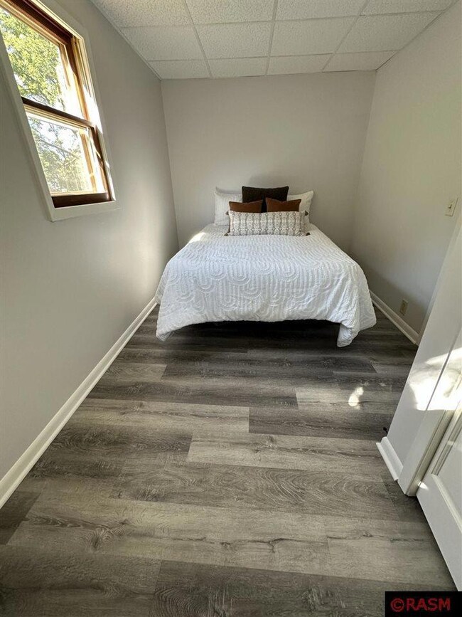 422 422 W 3rd St, Mankato, MN 56001 - photo 5