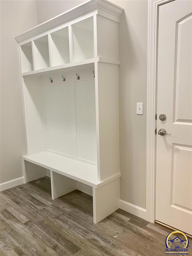 4440 SW Brandywine Ln, Topeka, KS 66610 - photo 4