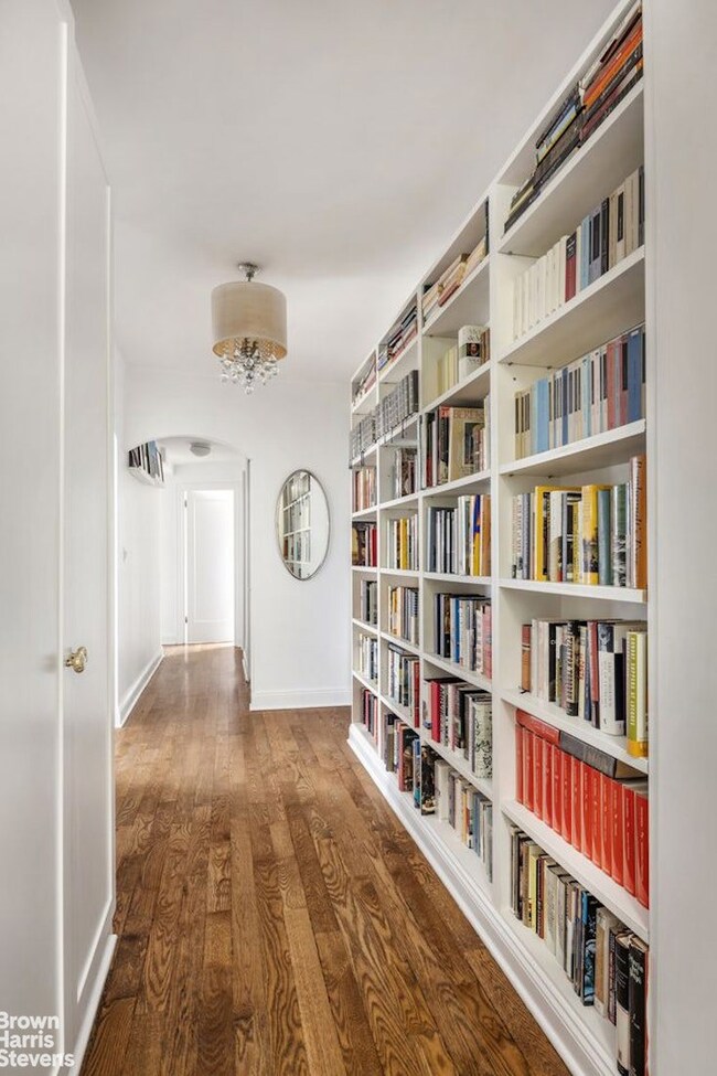 245 E 72nd St unit 11A, New York, NY 10021 - photo 4