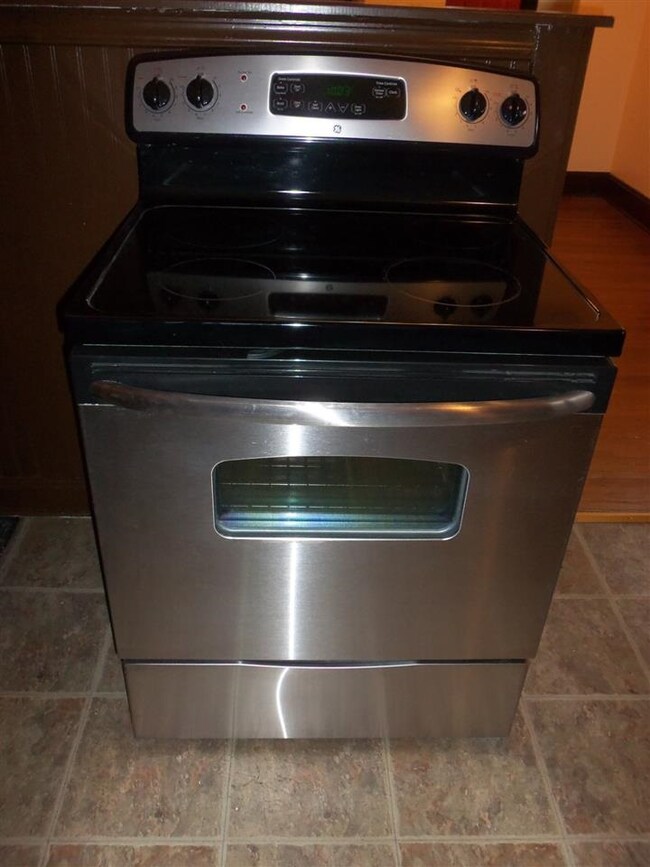 708 N Van Buren St, Auburn, IN 46706 - photo 7