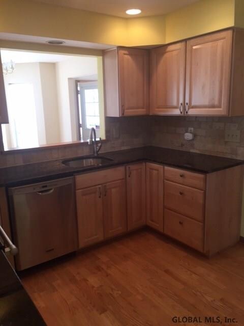 25 Highpointe Dr, Troy, NY 12182 - photo 7