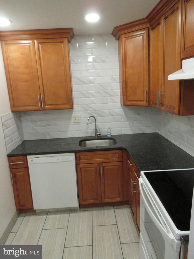 820A Putnam Blvd unit 49A, Nether Providence Township, PA 19086 - photo 6