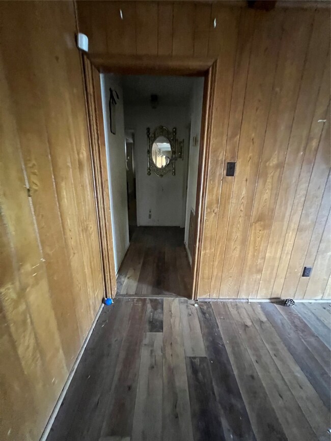 837 W Rittenhouse Rd, Houston, TX 77091 - photo 7