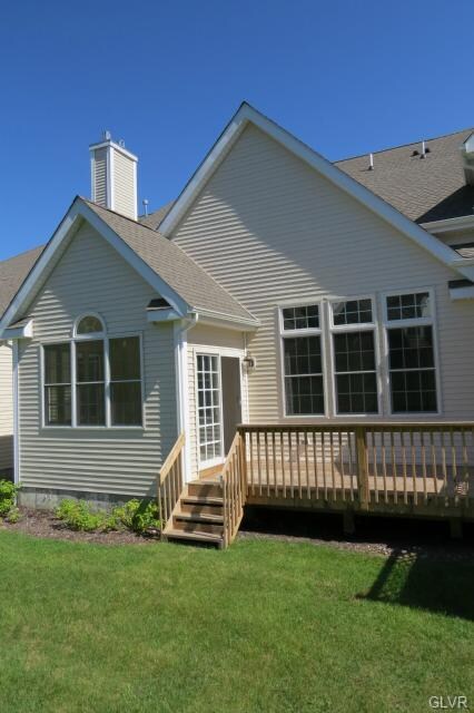 400 Inverness Cir, Easton, PA 18042 - photo 3