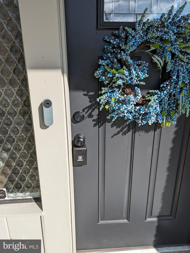 421 Carlton Rd, Hershey, PA 17033 - photo 4