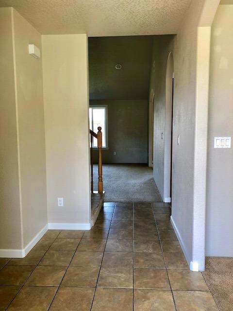 1066 Cathedral Way, Central Point, OR 97502 - photo 2