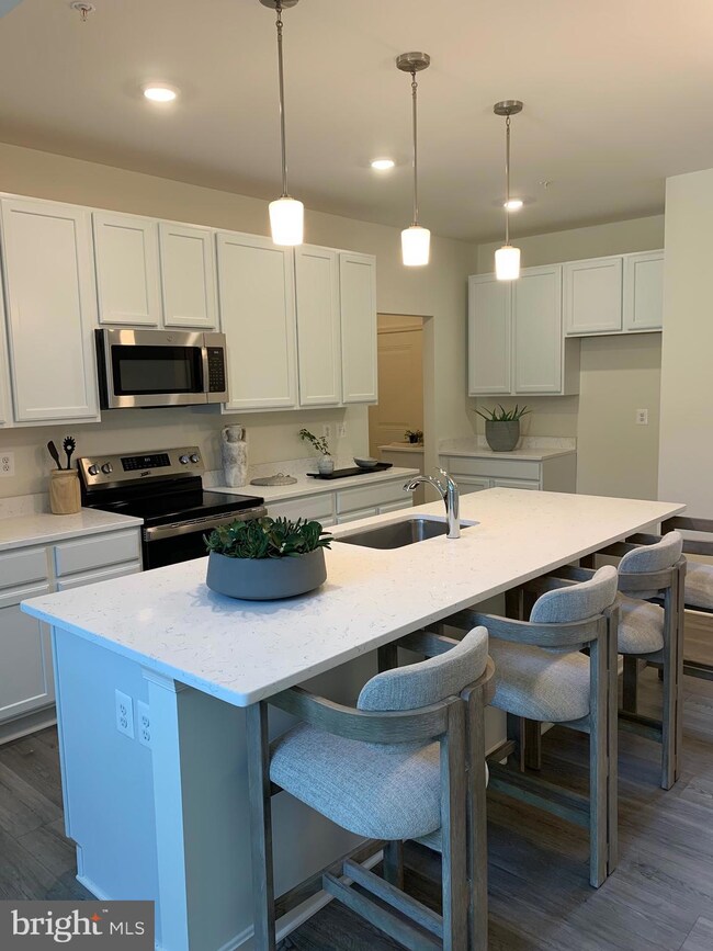 520 Arrowgrass Ln, New Castle, DE 19720 - photo 2