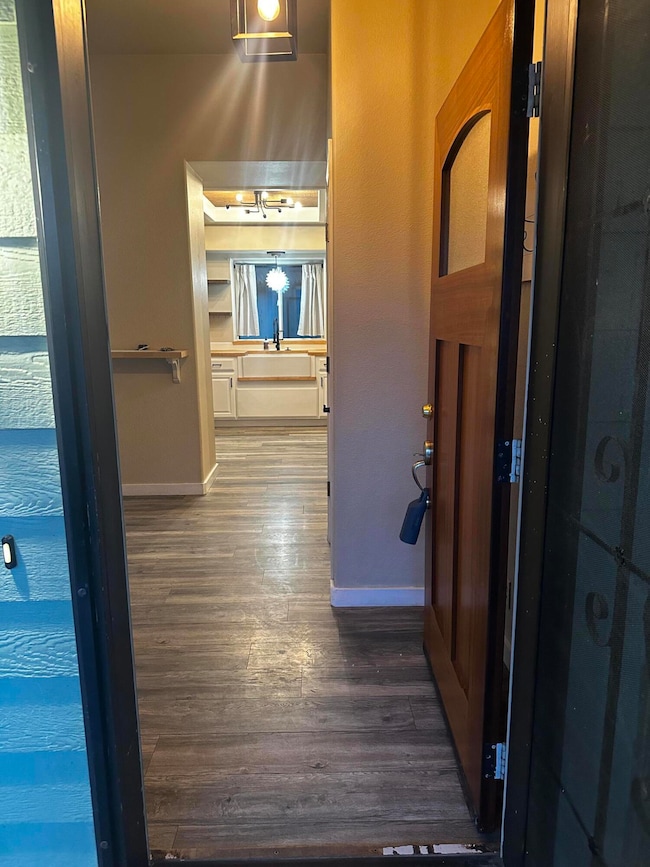 1517 Molly Ln, Grants Pass, OR 97527 - photo 2